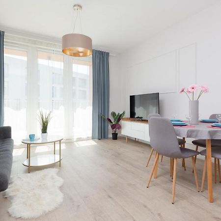 Modern Apartment With Balcony Warsaw Mokotow Aignera By Noclegi Renters Exterior photo
